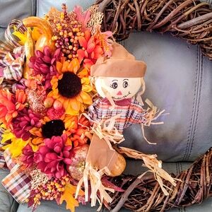 Festive Autumn Wreath with Scarecrow and Sunflowers